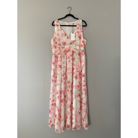 Leith Dresses & Skirts - Leith Maxi Dress Lush Chiffon Watercolor Floral